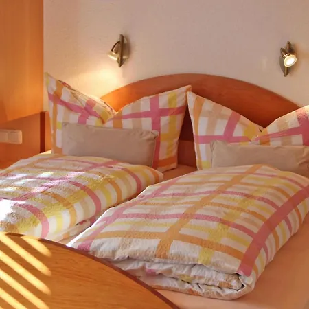 Garni Drei Wannen Дамульс