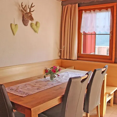 Garni Drei Wannen Apartament Damüls